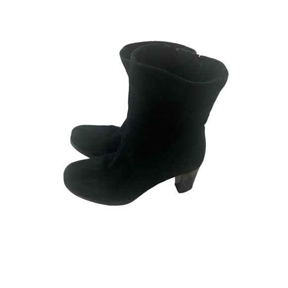 C La Canadienne Women's Black Suede Ankle Booties - 6 1/2M - Picture 1 of 12